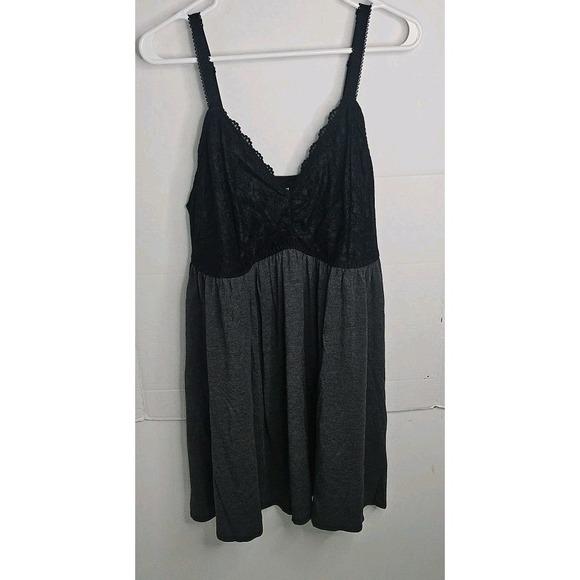 Women's Torrid 2-Piece Black Grey Pajama Set Size 3 (3X) Silky Shorts Lace New - Picture 4 of 14